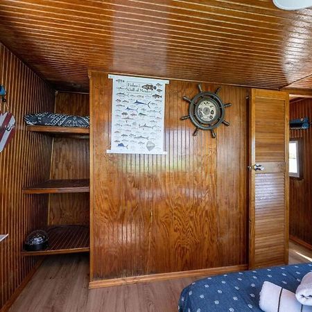 Отель Beautiful Houseboat In Ки-Уэст Экстерьер фото