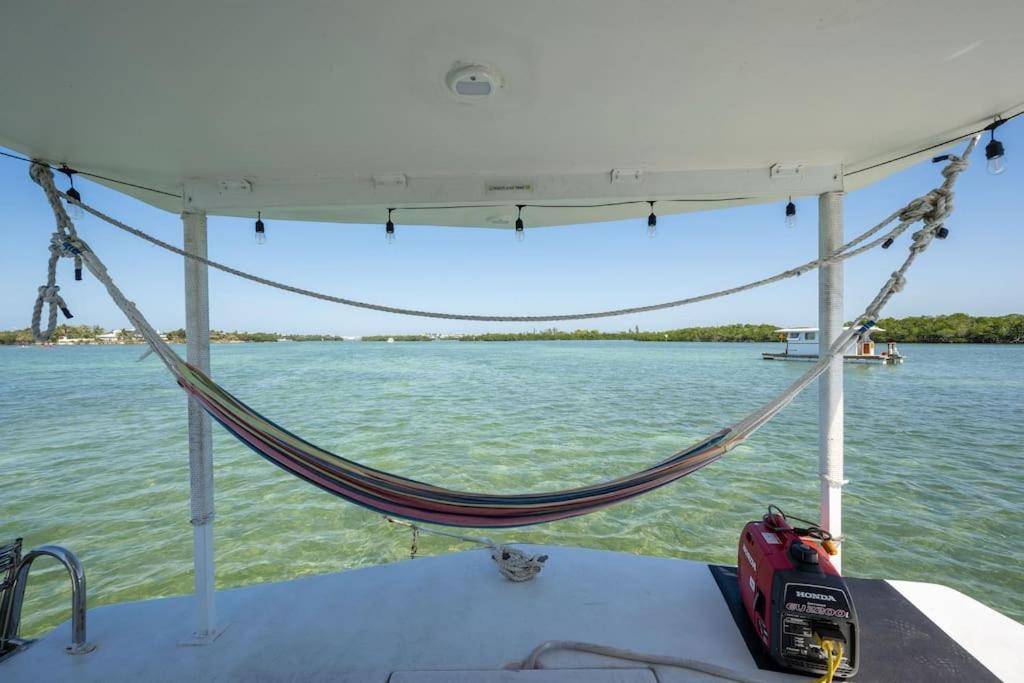 Отель Beautiful Houseboat In Ки-Уэст Экстерьер фото