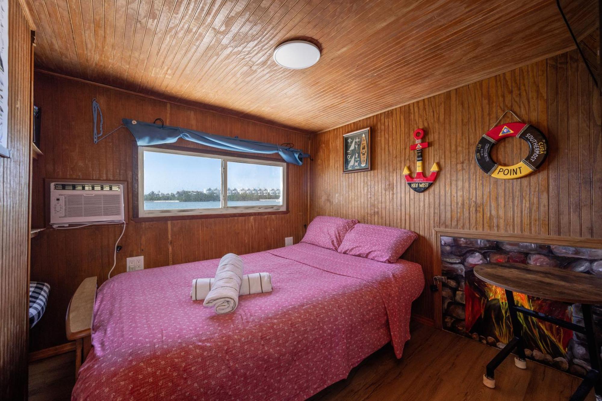 Отель Beautiful Houseboat In Ки-Уэст Экстерьер фото
